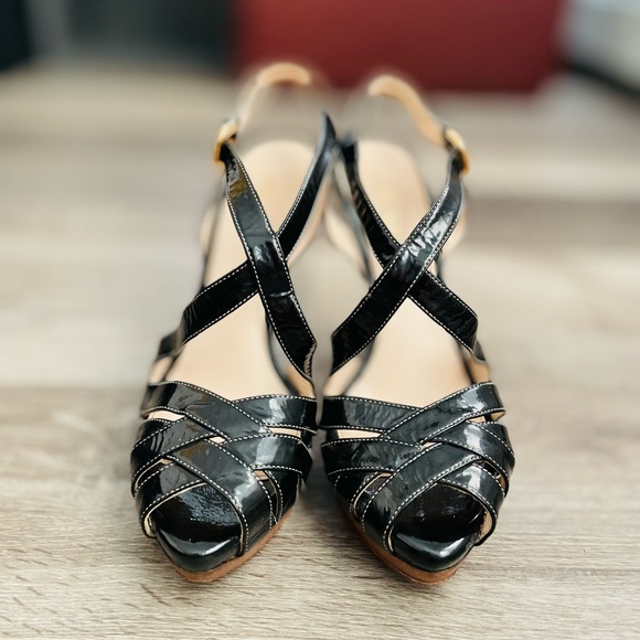 Prada Patent Leather Pumps Size 37/7 - Picture 3 of 8